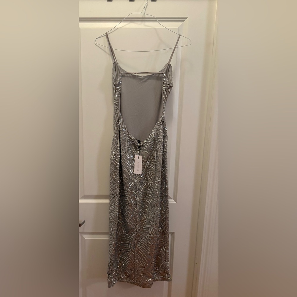 Dynamite Victoria Silver Sequin Midi Dress Low Back Party Glam P/S - Picture 6 of 16